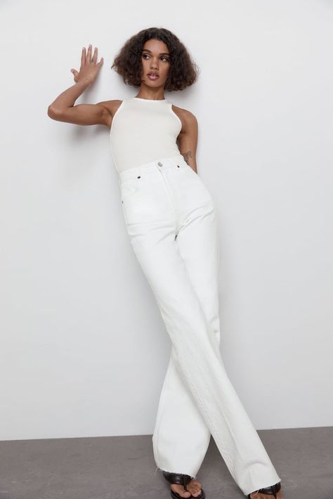 Zara Wide Leg Full Length Jeans Ripped Wide Leg Jeans Outfit, Witte Jeans Outfit, Zara Wide Leg Jeans, White Wide Leg Jeans, Wide Leg Jeans Outfit, Full Length Jeans, Legs Outfit, Wide Leg Pants Outfit, Look Jean