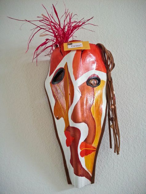 Twins by AppleSchmapple on Etsy Palm Tree Crafts, Face Palm, Tiki Faces, Different Eyes, Pink Clocks, Palm Frond Art, African Wall Art, Sculpture Wood, Different Hair