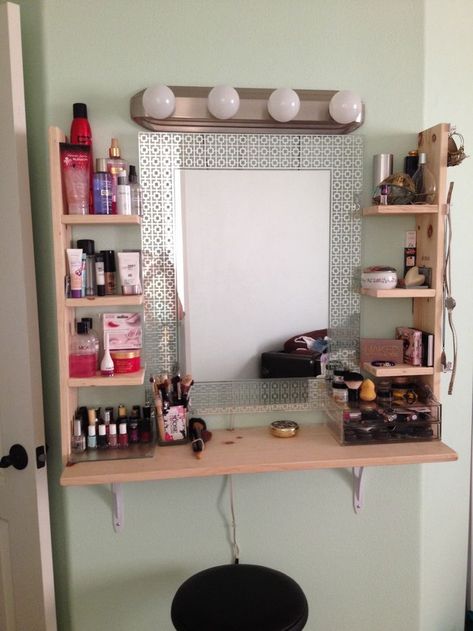 Diy Vanity In Closet, Bedroom Vanity Ideas Makeup Desk Diy, Wall Shelf Vanity Diy, Makeup Shelf Ideas Bedroom, Diy Makeup Table Small Spaces, Diy Vanity Shelf Ideas, Diy Vanity For Small Space, Diy Floating Vanity Makeup, Diy Wall Vanity Makeup Floating Shelves