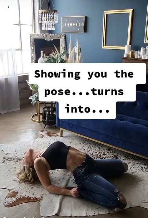 Bouidor Bed Poses, Risky Photo Poses, Bed Bodouir Poses, Cozy Boudiour Photoshoot Ideas, Plus Size Boudiour Poloroid Ideas, Dirty Photoshoot Ideas, At Home Boudiour Photoshoot, Bedroom Photography Studio, At Home Bouidor Photography Ideas