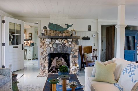 Janet Kielley interiors / Architectural Design, Luke Thornewill Cape Cod Interiors, Cape Cod Style, Dream Beach Houses, Cape Cod House, Beach House Interior, Beach House Design, Coastal Living Room, Waterfront Homes, Fireplace Surrounds