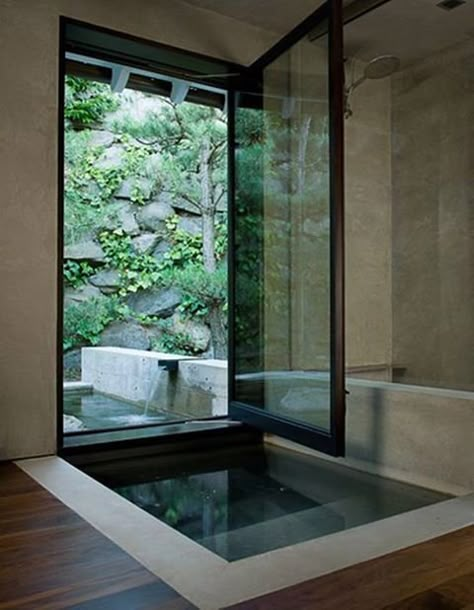 This is How You Can Create a Japanese Style House | Decoholic Japanese Bathroom, Indoor Outdoor Bathroom, Outdoor Bathtub, Japanese Soaking Tubs, Japanese Bath, Japanese Style House, Interior Design Minimalist, Outdoor Bathroom, Outdoor Bathrooms