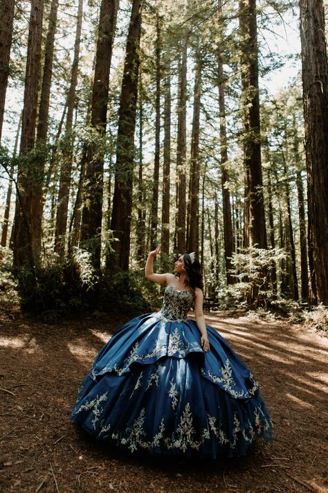 Quinceañera photoshoot in Oakland,Ca. Rocio Rivera Photography Forest Quince Photoshoot, Emerald Quince, Quince Pics, Quinceañera Photoshoot, Quinceañera Photoshoot Ideas, Quince Photoshoot Ideas, Quince Photoshoot, Quince Pictures, Quinceanera Photoshoot