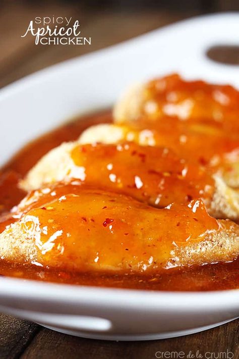 Spicy Apricot Chicken - Savory breaded chicken baked in a sweet and spicy apricot sauce! 10 minute prep and SO delicious! Apricot Jam Chicken, Spicy Apricot Sauce, Jam Chicken, Apricot Sauce, Apricot Chicken Recipes, Apricot Recipes, Apricot Chicken, Chicken Baked, Chicken Breast Recipe