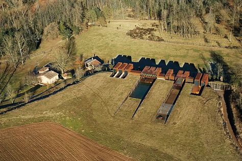 Rural House  / RCR Arquitectes Architecture Organic, Underground Houses, Cladding Texture, Rural Architecture, Rural House, Modern Barn, Hotel Resort, Architect House, Landscape Architect