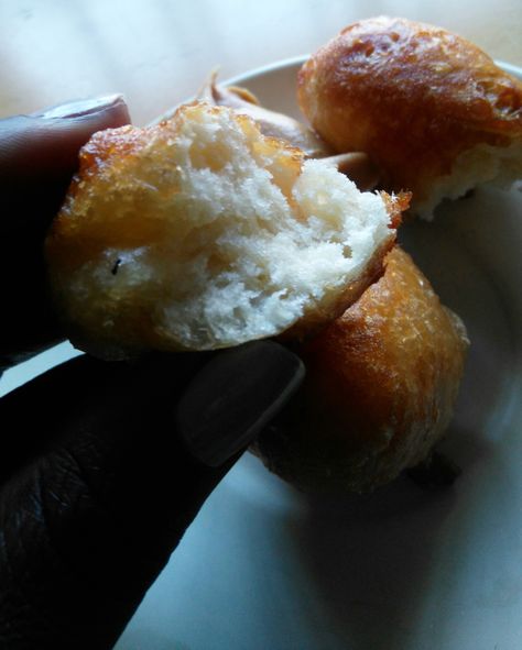 Donut Hole Recipe, Beignet Recipe, Desserts Around The World, New Orleans Style, West African Food, Love At First Bite, African Recipes, Donut Holes, World Recipes