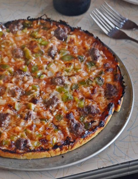 South Shore Bar Pizza | Lynwood Cafe in Randolph, MA New England Bar Pizza Recipe, Bar Pizza Recipe, Hamburger Bar, Calzone Recipes, England Recipes, Bar Pizza, Best Pizza Dough Recipe, Deep Dish Pizza Recipe, Chicago Deep Dish Pizza