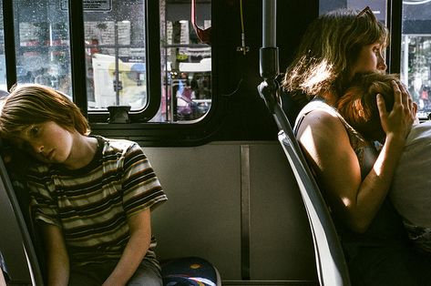 Bus Couple Aesthetic, Reading In Bus Aesthetic, Eleanor E Park, Eleanor And Park, It Ends With Us, Snowdonia, Two People, The Window, Writing Inspiration