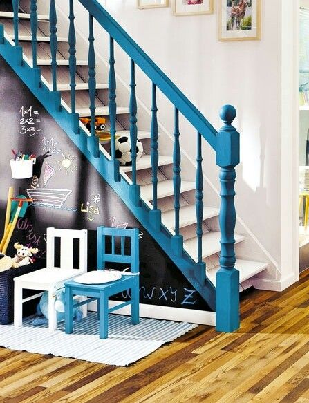 Blue banister Painted Banister, Painted Stair Railings, Half Painted Walls, Painted Staircases, Handrail Design, Traditional Staircase, Winding Staircase, Stair Case, Painted Stairs