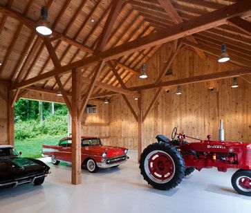 Barn Workshop Garage and Shed Design Ideas, Pictures, Remodel and Decor Tractor Garage, Timber Frame Garage, Industrial Garage, Timber Garage, Garage Designs, Farmhouse Garage, Horse Barn Designs, Garage Workshop Organization, Garage Roof