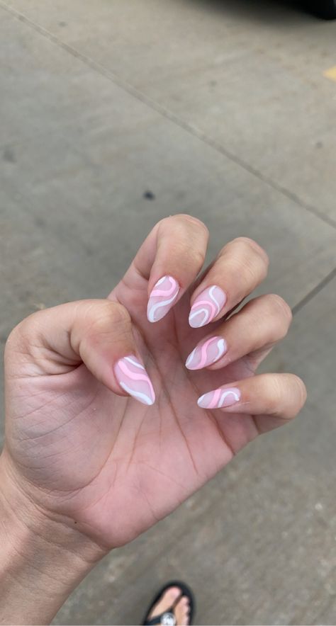 Almond Nails Pink Design, Summer Nails 2023 Color Trends, Nails 2023 Color Trends, 2023 Color Trends, Almond Acrylic Nails Designs, Summer Nails 2023, Nails Art Designs, Lilac Nails, Sassy Nails