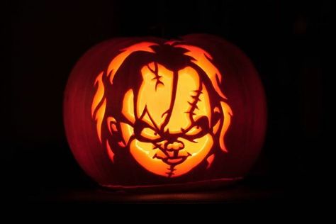 Pumpkin Carving Ideas Chucky, Pumpkin Carving Chucky, Penny Wise Pumpkin Carving, Chucky Pumpkin Carving, Evil Pumpkin Carving, Scary Pumpkin Carving Ideas, Jigsaw Doll, Pumpkin Carve, Pumpkin Carving Stencils Free