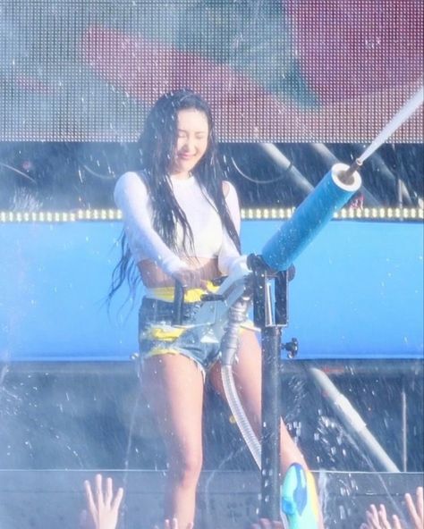 Hwasa Waterbomb Festival, Nct 127 Aesthetic, 127 Aesthetic, Waterbomb Festival, Water Festival, 2024 Board, Wind Flower, Hwasa Mamamoo, I'm Just A Girl