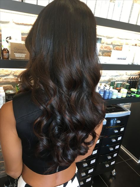 Darkest Brown Hair With Highlights, Dark Brown Highlights On Black Hair, Jet Black Hair With Highlights, Black Hair Balayage, Brown Ombre Hair, Brown Hair Looks, Brown Hair Inspo, Brunette Hair With Highlights, Dark Hair With Highlights