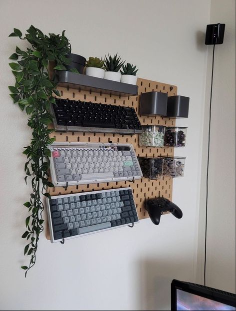 Ikea Pegboard Accessories, Diy Study Table, Ikea Pegboard, Pegboard Ideas, Ikea Skadis, Pegboard Accessories, Desktop Setup, Dekorasi Kamar Tidur, Bedroom Setup