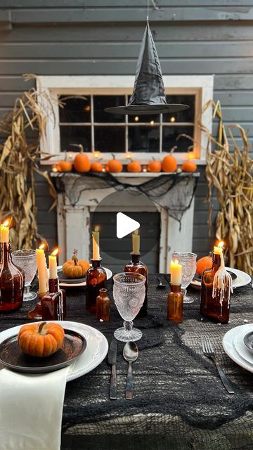 Kara Bowman | Want to add some extra fun touches to your Halloween table?

Here are some EASY ideas to make Halloween magic at your Halloween party or... | Instagram Halloween Styling, Halloween Office, Halloween Tablescape, Halloween Party Dinner, Outdoor Bistro, Farmhouse Halloween, Bistro Lights, Make Halloween, Witch Hats