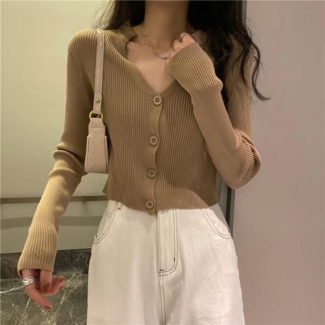 Egirl Outfits, Womens Trendy Tops, Causal Outfits, Y2k Aesthetic Outfits, Indie Outfits, 인물 사진, Korean Outfits, Trendy Tops, Knit Sweater Cardigan