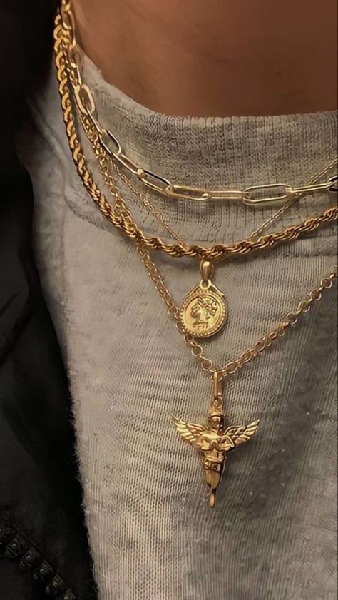 Male Jewelry Aesthetic, Modern Pirate, Chains Aesthetic, Catholic Jewelry Necklace, Gold Jewelry Aesthetic, Man Aesthetic, Streetwear Jewelry, Aesthetic Necklace, Male Jewelry