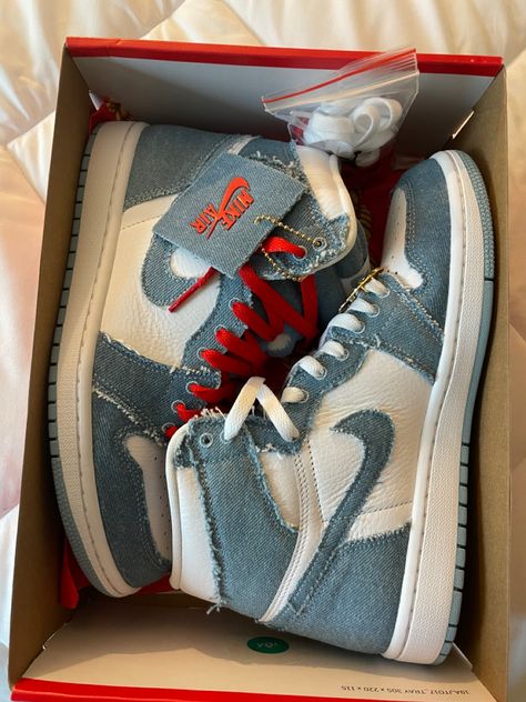 Denim Jordan 1s Outfit, Denim Jordans, Blue Air Jordan 1 Outfits, Jordan 1 Denim, Turquoise Jordans, Jordan Jeans, Blue Air Jordan 1, Nike Tenis, Gold Basketball Shoes