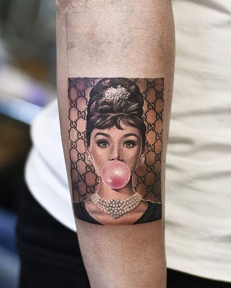 Dani Ginzburg on Instagram: “GUCCI GANG 🐝 Tag @gucci…” Audrey Hepburn Tattoo, Gucci Tattoo, Magazine Graphic Design, Steve Butcher Tattoo, Inked Magazine Tattoos, Nikko Hurtado, Magazine Logo, Foo Dog Tattoo, Fu Dog