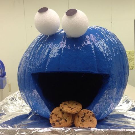 My pumpkin Halloween 2014 Cookie Monster Pumpkin, Cute Painted Pumpkin Ideas, Disney Pumpkin Painting, Monster Pumpkin, Pumkin Decoration, Pumpkin Decorating Diy, Halloween Pumpkin Crafts, Creative Pumpkin Decorating, Creative Pumpkin Painting