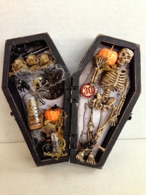 Halloween Box, Halloween Shadow Box, Coffin Box, Haunted Dollhouse, Halloween Coffin, Glitter Pumpkins, Halloween Miniatures, Halloween Inspiration, Halloween Projects