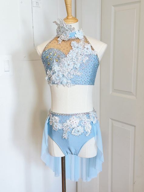 We welcome fully customized requests. Available in all colors. Be sure to message me before ordering. This piece is perfect for competition wear/ Figure Skating/Rhythmic gymnastics PLEASE NOTE  Custom lead time is 8-10 weeks. Please message your competition date or when you need it by, and order with ample time. RETURN POLICY No returns on custom costumes or deposits. We can only provide credits and alterations. ORDER TO MADE Please include: 1. Chest, waist, hips, and girth measurements 2. Color Lyrical Solo Costumes, Blue Dance Costumes, Contemporary Dance Outfits, Lyrical Dance Costumes, Dress Code Outfits, Blue Headpiece, Cute Dance Costumes, Pretty Dance Costumes, Contemporary Dance Costumes