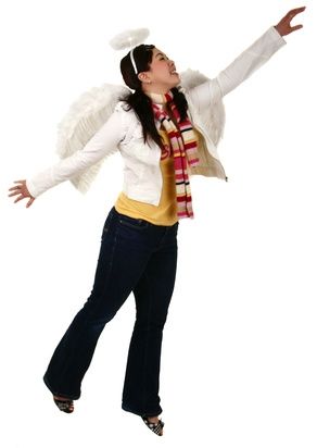 How to Make Angel Wings & a Halo for a Child Cardboard Bus, Make Angel Wings, Angel Costume Diy, Braided Fleece, Angel Wings Halo, Realistic Costumes, Microwave Popcorn Bag, Egg Aprons, Costume Wings