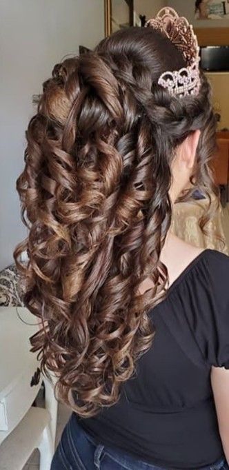 Beautiful half up half down hairstyle, perfect for your special day! Half Up Half Down Quinceanera Hairstyles, Quinceanera Hairstyles Half Up Half Down, Quinceañera Hair, Quince Hair, Cinderella Quinceanera, Indie Scene Hair, Fantasy Hair Color, Half Up Half Down Hairstyle, Down Hairstyle