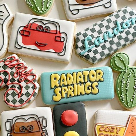 Cars Birthday Cookies, Mcqueen Cookies, Cars Cookies, Lightning Mcqueen Cookies, Disney Cars Baby Shower Ideas, Disney Cars Cookies Decorated, Cars Cookies Decorated Disney, Cars Theme Cookies Decorated, Cars Decorated Cookies