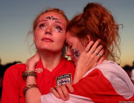 England soccer fans in London's Hyde Park react to their team's loss to Croatia at the World Cup on July 11 2018. (Reuters/Simon Dawson) Ucl London, Soccer Fan, Photoshoot Idea, Soccer Fans, And Just Like That, July 11, Hyde Park, Football Fans, Football Team