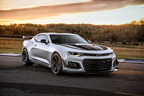 Fondos de Pantalla Chevrolet Camaro ZL1 Blanco Coches descargar imagenes 2018 Camaro Zl1, Camaro 2018, Camaro Zl1 1le, 2019 Camaro, Chevy Camaro Zl1, Бмв X3, Car Lifestyle, Chevrolet Camaro Zl1, Pumping Iron