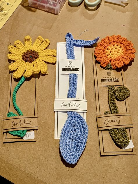 Book Marker, Crochet Hair Accessories, Paper Toy, Crochet Lessons, Book Markers, Crochet Items, Crochet Hair, Bookmarks Handmade, Crochet Flower