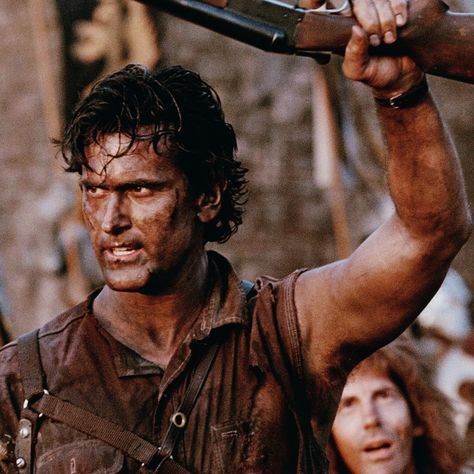 Brad Pitt Long Hair, Bruce Campbell Evil Dead, Johnny Depp Hairstyle, Ash Evil Dead, Noxus League Of Legends, 90s Horror, Ash Williams, Army Of Darkness, Pfp Gif