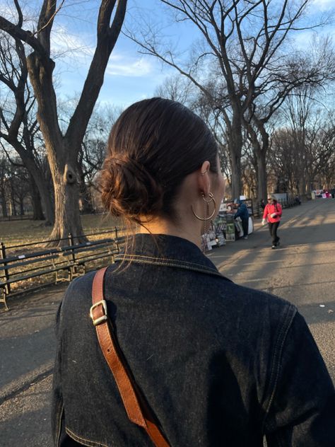 Low Bun Brown Hair, Low Bun Aesthetic, Easy Low Bun With Braid, Braided Low Bun Hairstyles Tutorial, Braid Into Low Bun Tutorial, Low Bun With Plait, Easy Everyday Low Bun, Maria Character, Braided Bun Aesthetic