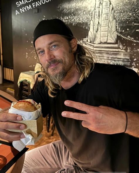 Vikings Travis Fimmel, Ragnar Lothbrok Vikings, Yellowstone Series, Vikings Ragnar, Hey Handsome, Stud Muffin, Travis Fimmel, Ragnar Lothbrok, Movie Songs