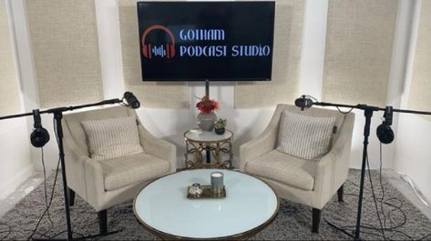 Video Podcast Studio Design Ideas, Podcast Setup, Interview Rooms, Photography Studio Design, Rent Studio, Home Studio Ideas, Podcast Studio, Recording Studios, Studio Room