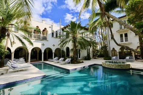 Lenny Kravitz’s Former Miami Beach Home Has Sold For A Discounted $16.5 million - ELLEDecor.com Miami Beach House, Miami House, Miami Mansion, Creole Cottage, Architectural Ideas, Beach Luxury, Mediterranean Style Homes, Old Mansions, Unusual Homes