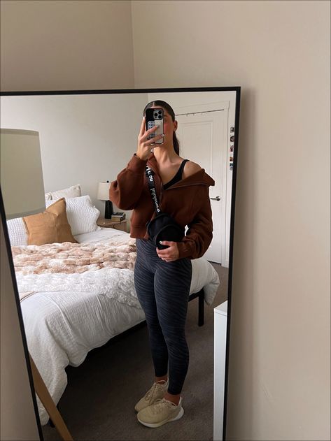 Outfits With Scuba Hoodie, How To Style A Lulu Scuba, Scuba Hoodie Outfit, Brown Zip Up Hoodie Outfit, Scuba Outfit, Hoodie And Leggings Outfit, Brown Zip Ups, Scuba Hoodie, Half Zip Hoodie