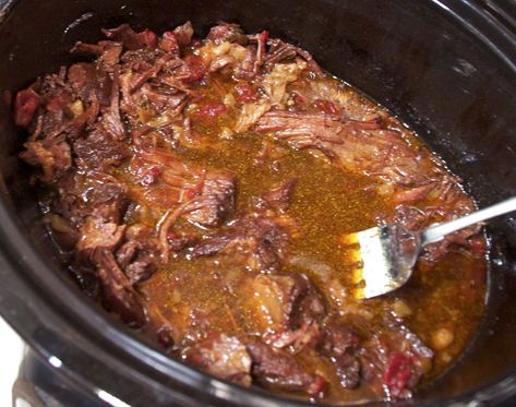 Dr. Pepper Shredded Beef Dr Pepper Shredded Beef, Dr Pepper Chuck Roast Crock Pot, Dr Pepper Roast, Pioneer Woman Recipes Beef, Crockpot Shredded Beef, Beef Shoulder Roast, Balsamic Chicken Marinades, Sausage Egg Casserole, Crockpot Roast Recipes