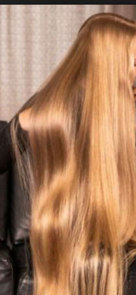 Extreme hair growth for someone looking for very long hair Hair Spell, Long Hair Healthy, Women Haircuts Long, Extreme Hair Growth, Extremely Long Hair, Extra Long Hair, Straight Blonde Hair, Long Hair Pictures, Really Long Hair