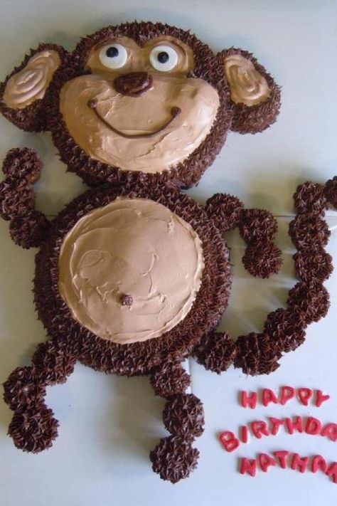 Monkey cake with cupcake tail Monkey Birthday Cakes, Lion Cake, Monkey Cupcakes, Dora Cake, Monkey Birthday Parties, Lamb Cake, Pull Apart Cake, Monkey Cake, Pull Apart Cupcakes