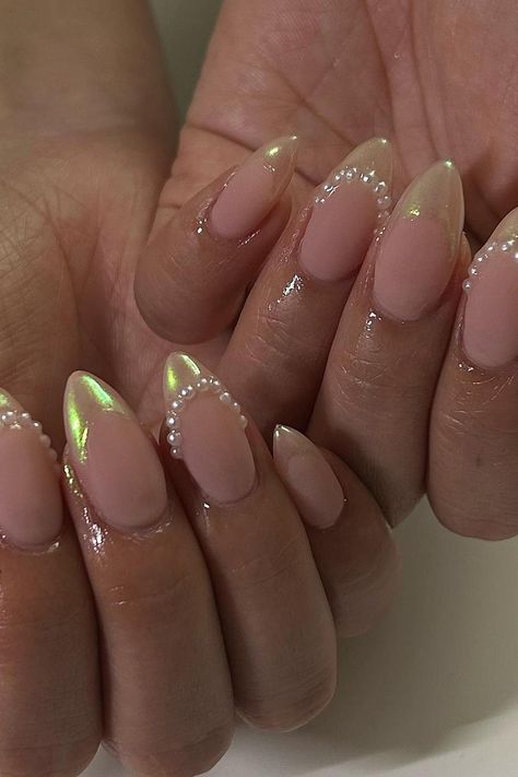 Pearl Wedding Nails, Cute Chrome Nails, Red French Tip Nail Ideas, Nails Champagne, Nails Cream, Tip Nail Ideas, French Tip Nail Ideas, Red French Tip, Nails Charms