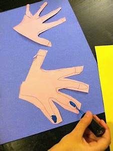 preschool pretend play beauty polar - - Yahoo Image Search Results Planning School, Painting Nails, Community Helpers Theme, Paint Nails, Preschool Girl, Drawing Hands, Finger Nails, Washable Paint, Community Helpers