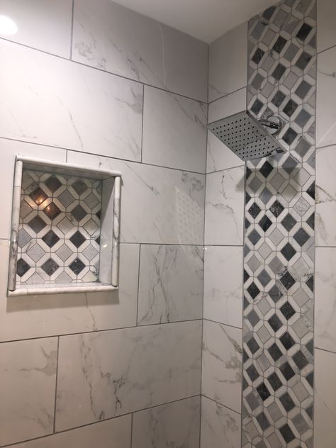 Stair Bathroom, Modern Bathroom Tile Ideas, Corner Showers, Bathroom Tile Trends, Latest Bathroom Tiles Design, Bathroom Wall Tiles Design, Restroom Ideas, Tiled Bathrooms, Fancy Bathroom