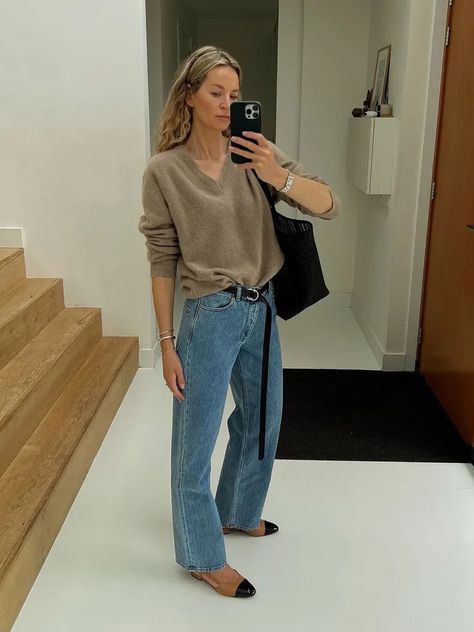 The Shoes and Tops That Look Best With Non-Skinny Jeans | Who What Wear UK Taupe Sweater Outfit, Anouk Yve, Taupe Sweater, To My Friends, Sweater Maxi Dress, Sweater Outfit, Elevated Basics, Fashion People, Fashion Editor