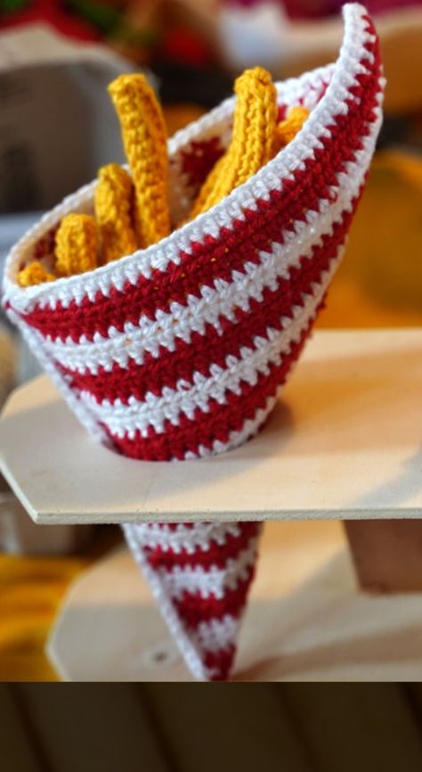 Fries Crochet, Food Crochet Pattern, Food Crochet, Crochet Food, Step By Step Guide, French Fries, Step Guide, Crochet Scarf, Embroidered Friendship Bracelet