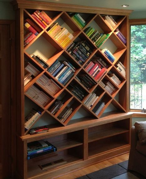 Diagonal Bookshelves, Diagonal Bookshelf, New Home Decor Ideas, Indian House Exterior Design, Michael Rosen, Study Room Design, Bookcase Design, Home Library Design, Bookshelf Design