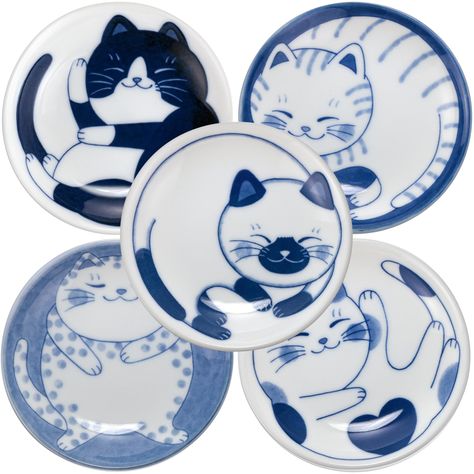 PRICES MAY VARY. [Cat Themed Gifts] 5 kinds of cute cat design small plates. Perfect gift for cat lovers. [Japan Import] Cute cat plates made in Japan are perfect for sushi plates and soy sauce plates. Small sushi bowls are convenient for dipping sauces for oysters as well as for serving appetizers or desserts. Material: Porcelain, Microwave-safe and dishwasher-safe. Do not put the plates in the oven. Measuring 3.9" dia x H0.8" weight:2.17oz./one plate. Model type: NEKOCHIGURA Mino ware is a tra Whimsical Tea Set, Painted Ramen Bowl, Decorative Ceramic Plates, Underglaze Mugs, Ceramic Painting Ideas Plates, Aesthetic Dishes, Cute Dishes, Sushi Soy Sauce, Japan Dessert