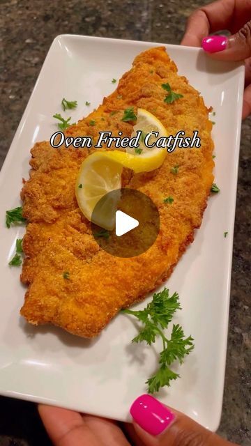 Oven Fried Catfish, Southern Fish Fry, Fish Fry Menu, Fried Catfish Recipe, Crispy Fried Fish, Fried Catfish Recipes, Frying Fish, Gizzards Recipe, Oven Fried Fish